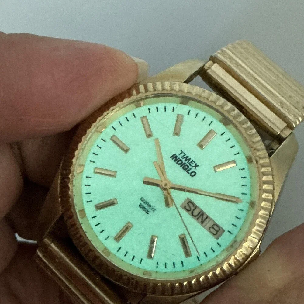 Vintage Timex Indiglo WR 30M Mens Watch 34mm Gold Tone Day Date New Battery